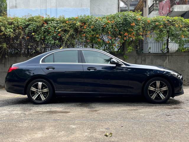 https://images10.gaadi.com/usedcar_image/4607630/original/69414f74819a879d6c3140bbfe93eea4.jpg?imwidth=6401