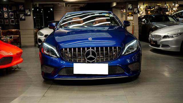 https://images10.gaadi.com/usedcar_image/4607631/original/processed_d39c4a5a65e9c527b7c62dbcf11b97ee.jpg?imwidth=6402