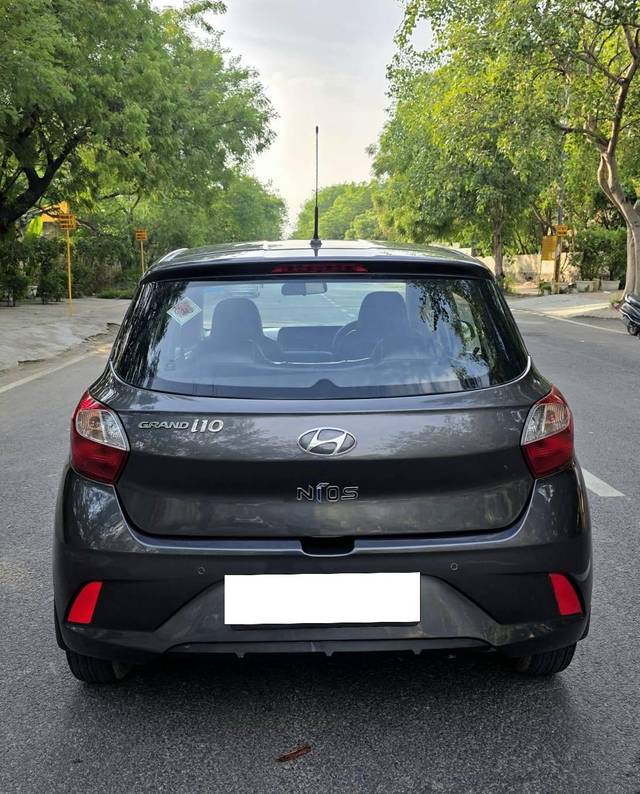 https://images10.gaadi.com/usedcar_image/4607643/original/processed_995653ac10a89a8e5b20883ad1290310.jpg?imwidth=6402
