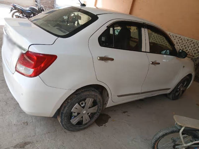 https://images10.gaadi.com/usedcar_image/4607648/original/bb9f02fe-0a90-4461-9d3d-da9fe883997e.png?imwidth=6401