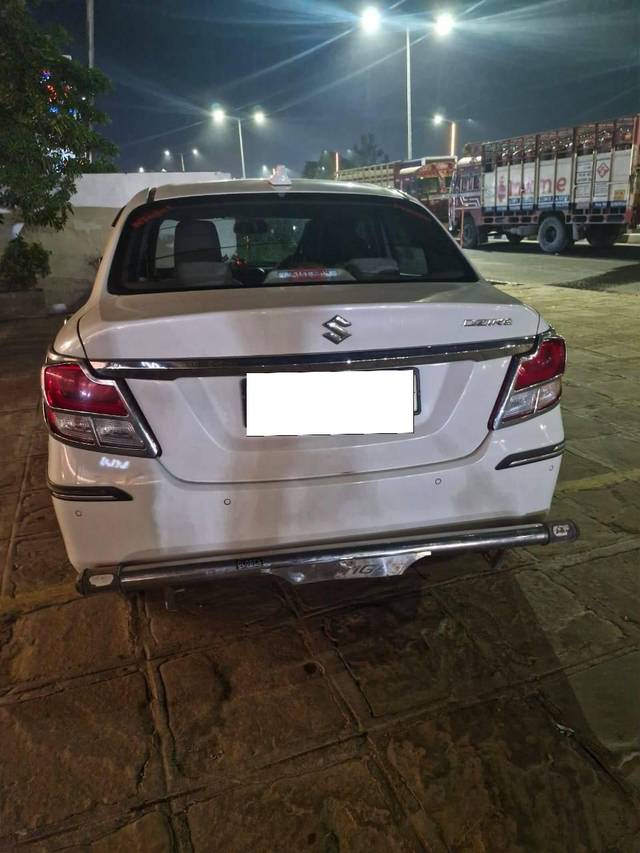 https://images10.gaadi.com/usedcar_image/4607655/original/processed_eb6782fe-9071-45d5-a649-a758e377244d.jpg?imwidth=6401
