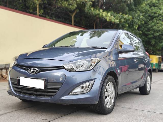https://images10.gaadi.com/usedcar_image/4607663/original/processed_38cabd869933999560122014e74434cc.jpg?imwidth=6400