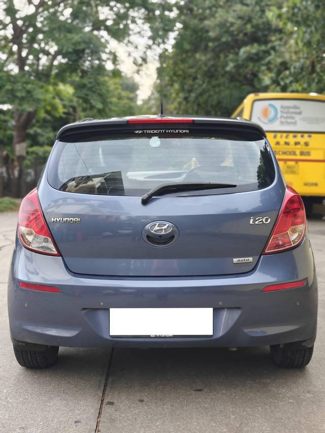 https://images10.gaadi.com/usedcar_image/4607663/original/processed_3dd4bec9d56e17a57515826782ed387b.jpg?imwidth=6401