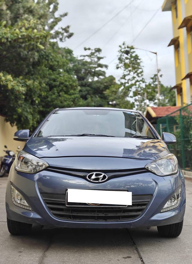 https://images10.gaadi.com/usedcar_image/4607663/original/processed_8242be4a79310cb9d76adf6e4e901d79.jpg?imwidth=6401