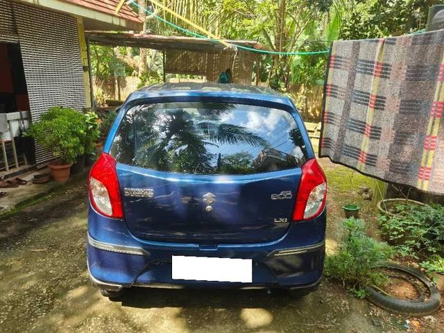 https://images10.gaadi.com/usedcar_image/4607675/original/processed_5ae0200e-548c-44f7-9d80-fbac63fb2e52.jpg?imwidth=6402