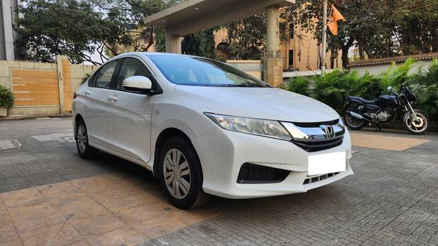 https://images10.gaadi.com/usedcar_image/4607724/original/processed_e0cf87eed1bf6df4612d1c39337ad0da.jpg?imwidth=6400