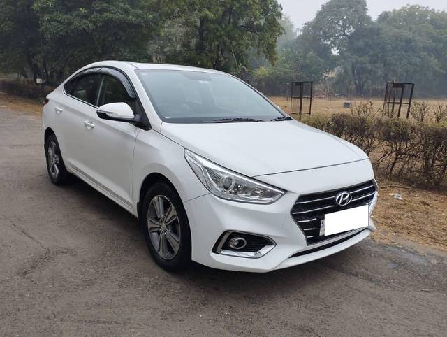 https://images10.gaadi.com/usedcar_image/4607735/original/processed_e8b14aece110baec1fd7cf42e1e2f574.jpg?imwidth=6400