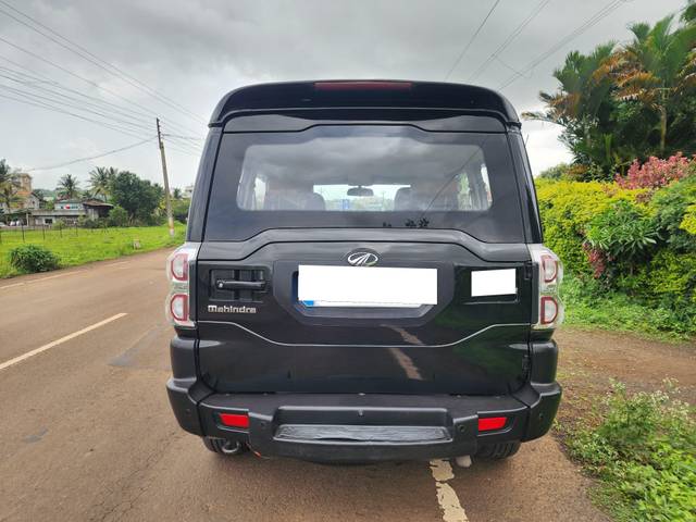 https://images10.gaadi.com/usedcar_image/4607738/original/processed_03ff043fb41fe71cca0f4c7c9e748b73.jpg?imwidth=6402