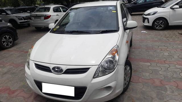 https://images10.gaadi.com/usedcar_image/4607745/original/processed_b73d2de3f97f35fc9f654e4d17294854.jpg?imwidth=6400