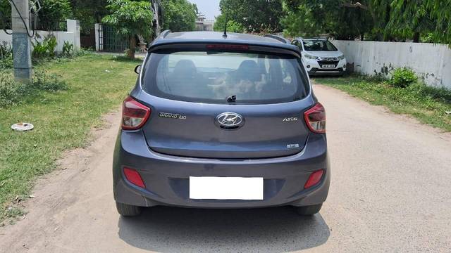 https://images10.gaadi.com/usedcar_image/4607748/original/processed_f2b66cc1103bbece2720202387d07682.jpg?imwidth=6402