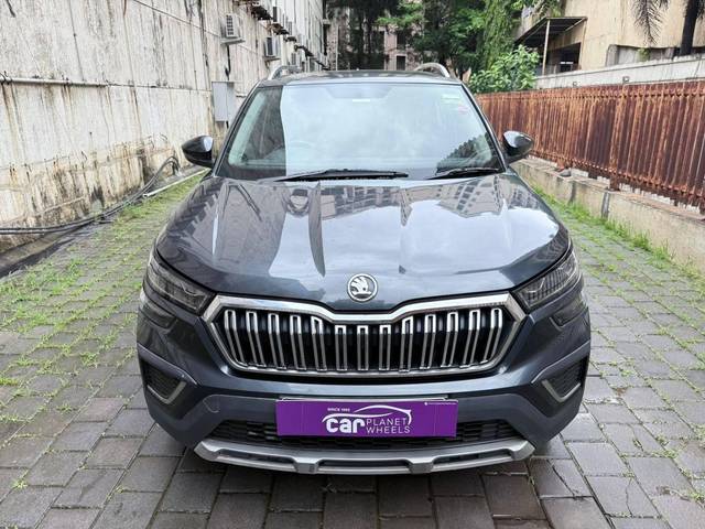 https://images10.gaadi.com/usedcar_image/4607751/original/processed_17722c66ad0f3e6a048752f634b39dad.jpg?imwidth=6400