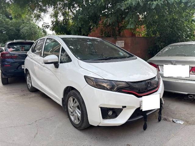 https://images10.gaadi.com/usedcar_image/4607759/original/processed_a224e365-a402-48a4-a6f4-012f49f153b3.jpg?imwidth=6400
