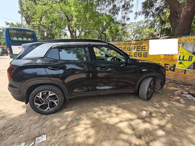 https://images10.gaadi.com/usedcar_image/4607762/original/processed_0e416205b681c0c320af2ad62dcf2c6b.jpg?imwidth=6402