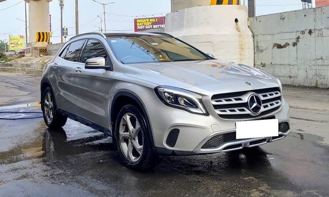 https://images10.gaadi.com/usedcar_image/4607769/original/processed_3abd20b4b50c05eead7627f2dcb072c9.jpeg?imwidth=6400