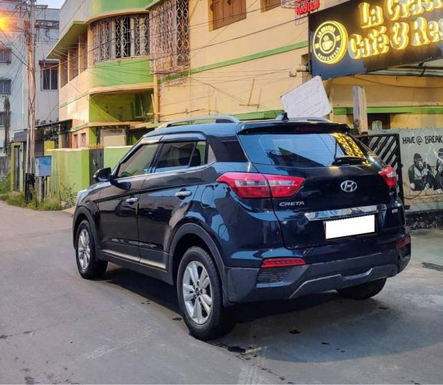 https://images10.gaadi.com/usedcar_image/4607774/original/processed_ed84b87cbb9e9b70606e6f0f3b6e0a3b.jpg?imwidth=6402