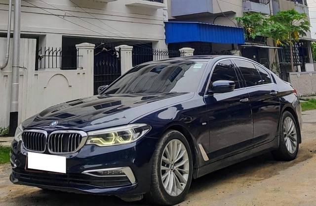 https://images10.gaadi.com/usedcar_image/4607795/original/processed_7e73c7f2c076f07a2c05429fcd0ee293.jpeg?imwidth=6402