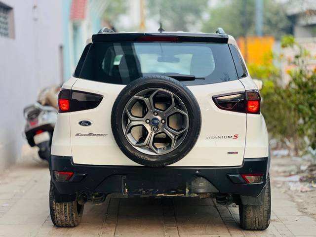 https://images10.gaadi.com/usedcar_image/4607820/original/processed_b53a7888f0e1628eded07912fda3c455.jpg?imwidth=6401