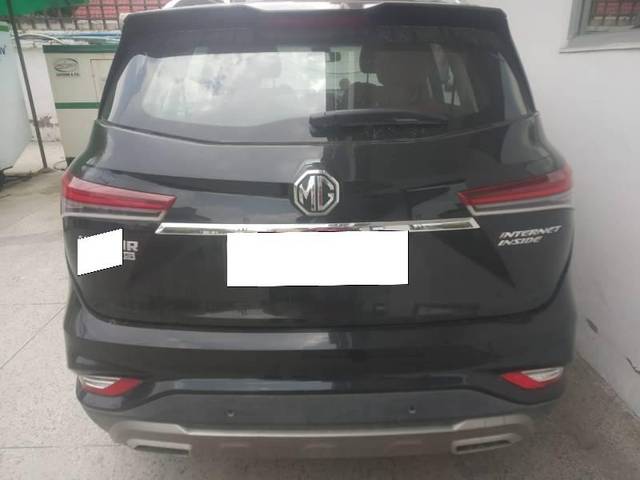 https://images10.gaadi.com/usedcar_image/4607888/original/processed_35bd843f-792f-4007-80cc-2f4232aa55ef.jpeg?imwidth=6401