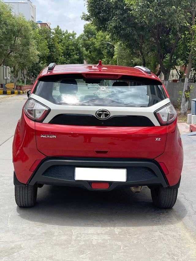 https://images10.gaadi.com/usedcar_image/4607892/original/processed_601090e41e97124d8fd43319881578e9.jpg?imwidth=6402