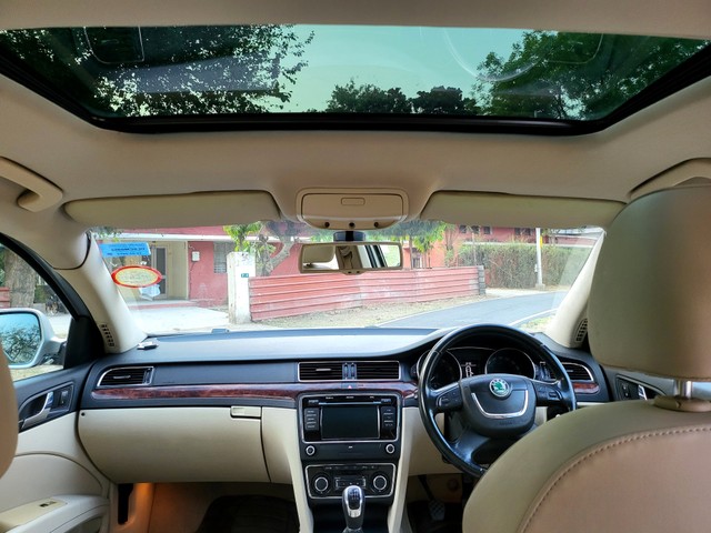 Second-hand 2012 Skoda Superb Elegance 1.8 TSI for sale in New Delhi-5