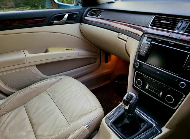 Second-hand 2012 Skoda Superb Elegance 1.8 TSI for sale in New Delhi-12