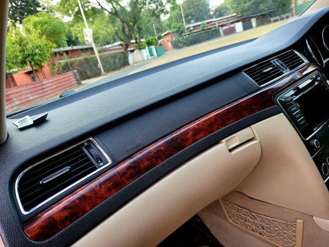 Second-hand 2012 Skoda Superb Elegance 1.8 TSI for sale in New Delhi-14