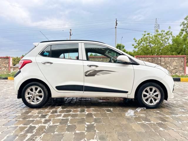 https://images10.gaadi.com/usedcar_image/4607905/original/503a3ae7e7e578b2a5824e0cb72c0702.jpg?imwidth=6401