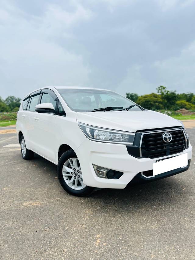 https://images10.gaadi.com/usedcar_image/4607915/original/processed_d86785b4bad9f6dbf30850c6fc130d02.jpeg?imwidth=6400