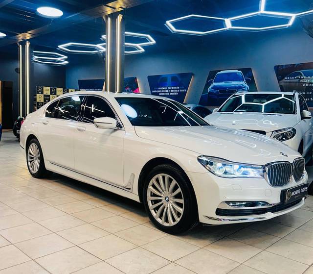 https://images10.gaadi.com/usedcar_image/4607933/original/processed_73674d1e4e7f2474ec88852da5d472a7.jpg?imwidth=6400