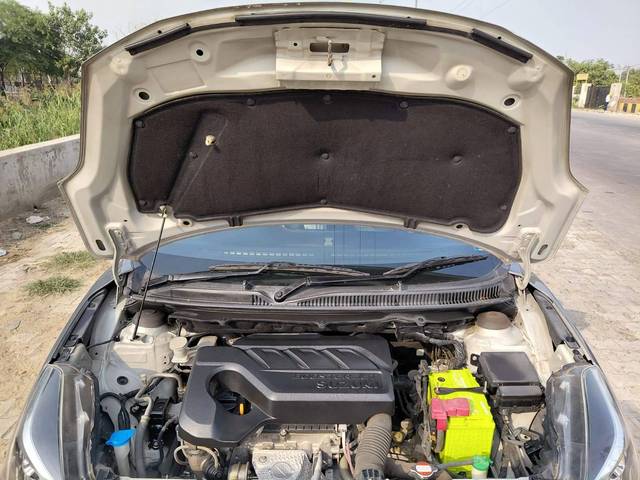 https://images10.gaadi.com/usedcar_image/4607941/original/processed_6954767b8a4561021778a249af329a83.jpg?imwidth=6400