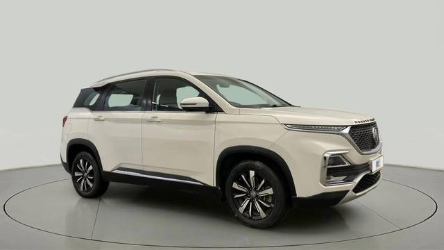 https://images10.gaadi.com/usedcar_image/4607948/original/f1f19bc09a5df44f39578758422a5dc5.jpg?imwidth=6400