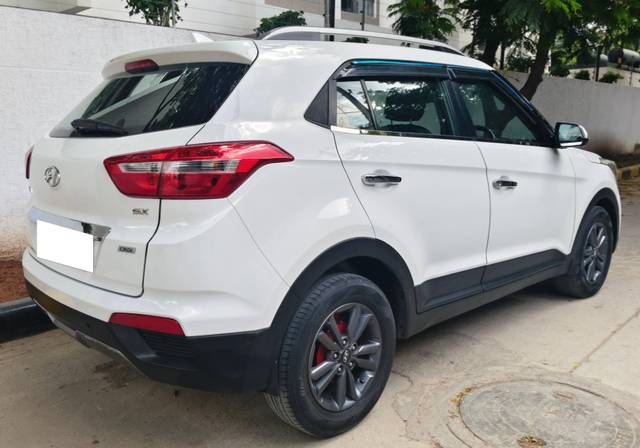 https://images10.gaadi.com/usedcar_image/4607951/original/processed_67a772c8-fc96-4183-a053-71a5498c29b3.jpg?imwidth=6402