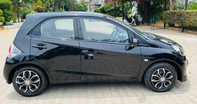 https://images10.gaadi.com/usedcar_image/4607954/original/24d6cd2b9fa52998bff86cce31b0adb7.jpg?imwidth=6401