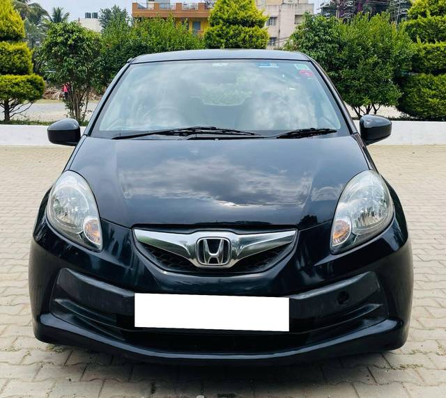 https://images10.gaadi.com/usedcar_image/4607954/original/processed_27b084e96ab133bc6f4bb96010a7c6da.jpg?imwidth=6400