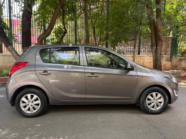 https://images10.gaadi.com/usedcar_image/4607963/original/a627a8e0e0da89ea67a9ad3b9e8a0a77.jpg?imwidth=6401