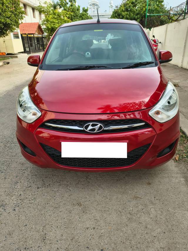 https://images10.gaadi.com/usedcar_image/4607966/original/processed_927c647c43b8e03d79bc31e931d6b020.jpg?imwidth=6400
