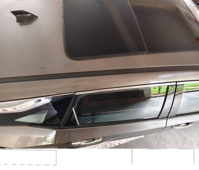 https://images10.gaadi.com/usedcar_image/4607975/original/processed_29171b63-aeb5-4d7e-a00d-7ec0d7607176.jpg?imwidth=6402