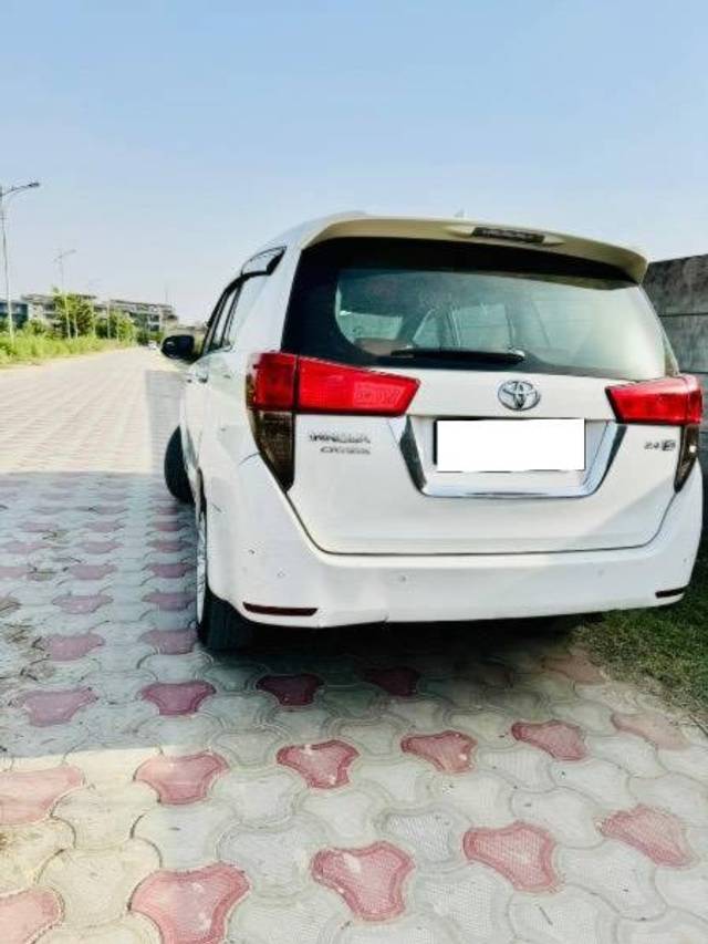 https://images10.gaadi.com/usedcar_image/4607979/original/processed_e14a91c8-a2bf-49fd-80fe-fc8a8d212d59.jpeg?imwidth=6401