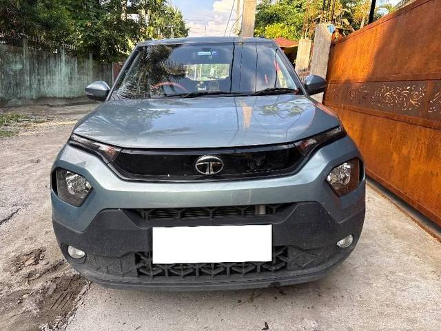 https://images10.gaadi.com/usedcar_image/4607984/original/processed_d278ec8c-2645-4aa2-87c8-10b401ec143c.jpg?imwidth=6400