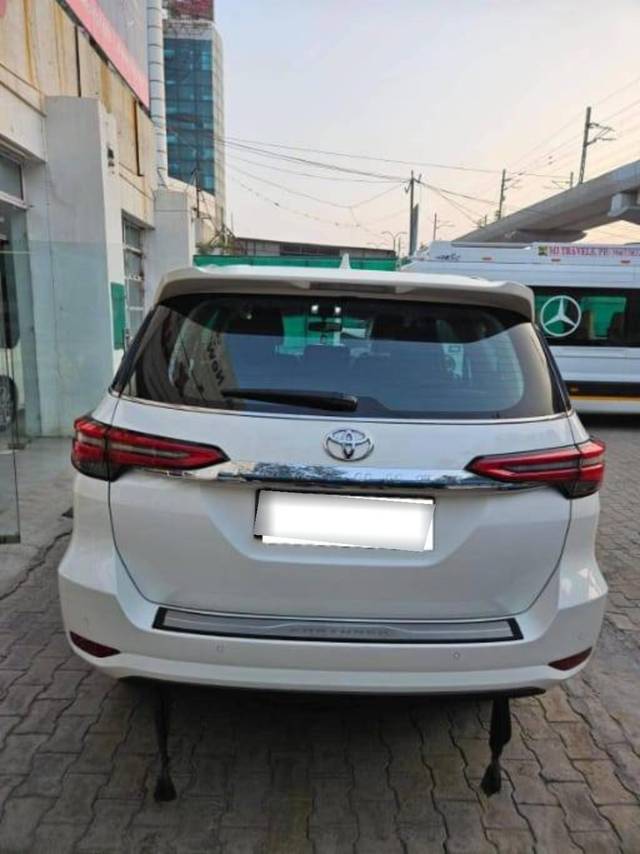 https://images10.gaadi.com/usedcar_image/4607989/original/processed_80d0d8b314ff2798e90b22460b244758.jpg?imwidth=6402