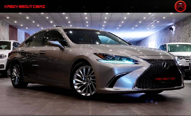 https://images10.gaadi.com/usedcar_image/4607995/original/processed_5a419f38f89579d18f4564cb076ec927.jpg?imwidth=6400