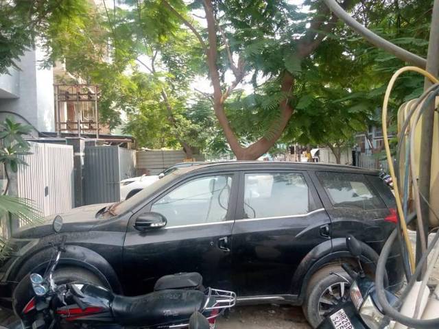 https://images10.gaadi.com/usedcar_image/4607998/original/processed_8dbdbb14-18df-4fdb-aff4-e712d66b9343.jpeg?imwidth=6400