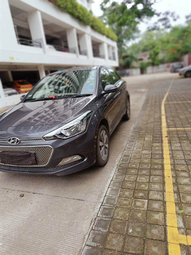 https://images10.gaadi.com/usedcar_image/4608000/original/d2b3dcc3-d942-4a78-9a0f-7d4815a169b2.jpg?imwidth=6401