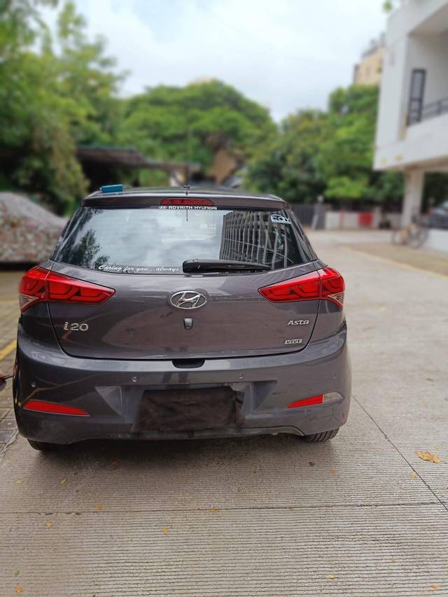 https://images10.gaadi.com/usedcar_image/4608000/original/processed_819a007b-0c29-4239-9629-75286ee632c5.jpg?imwidth=6400