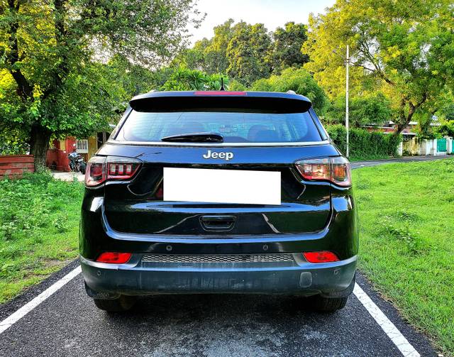 https://images10.gaadi.com/usedcar_image/4608044/original/processed_6849aa9eafbbf16d1f81a1ee6d9fb663.jpg?imwidth=6402