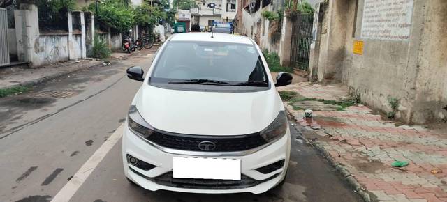 https://images10.gaadi.com/usedcar_image/4608050/original/processed_0213f977-de30-4a40-9efd-4d89f5e133c8.jpg?imwidth=6400