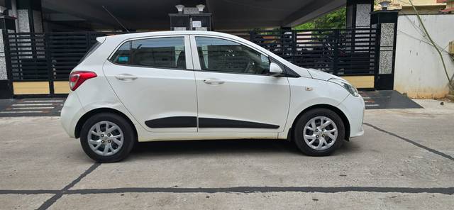 https://images10.gaadi.com/usedcar_image/4608069/original/8199cd8708a3d9b88ab820c54f0948e3.jpg?imwidth=6401