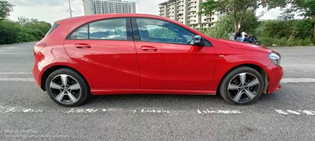 https://images10.gaadi.com/usedcar_image/4608072/original/processed_e3ea2e2c56b13a6e627bdd928d5e15d6.jpg?imwidth=6401