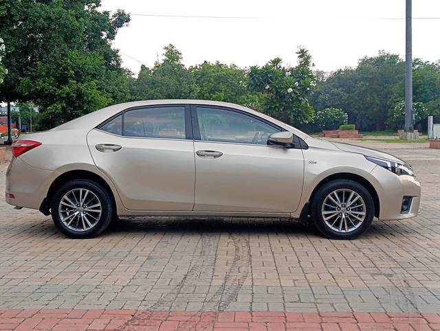 https://images10.gaadi.com/usedcar_image/4608080/original/processed_d7fbc3459aa227672e75c4599286b6f6.jpg?imwidth=6401