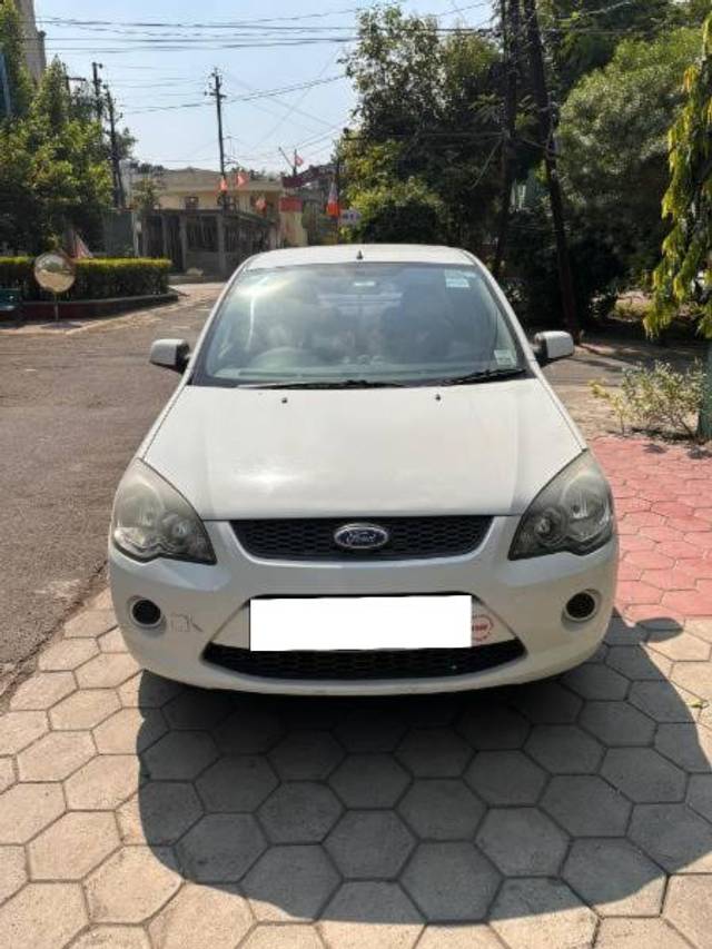 https://images10.gaadi.com/usedcar_image/4608088/original/processed_5e1f67d0-144a-4644-8bad-51b8e4f50a45.jpg?imwidth=6400